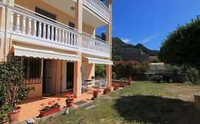 Dina Apartments
